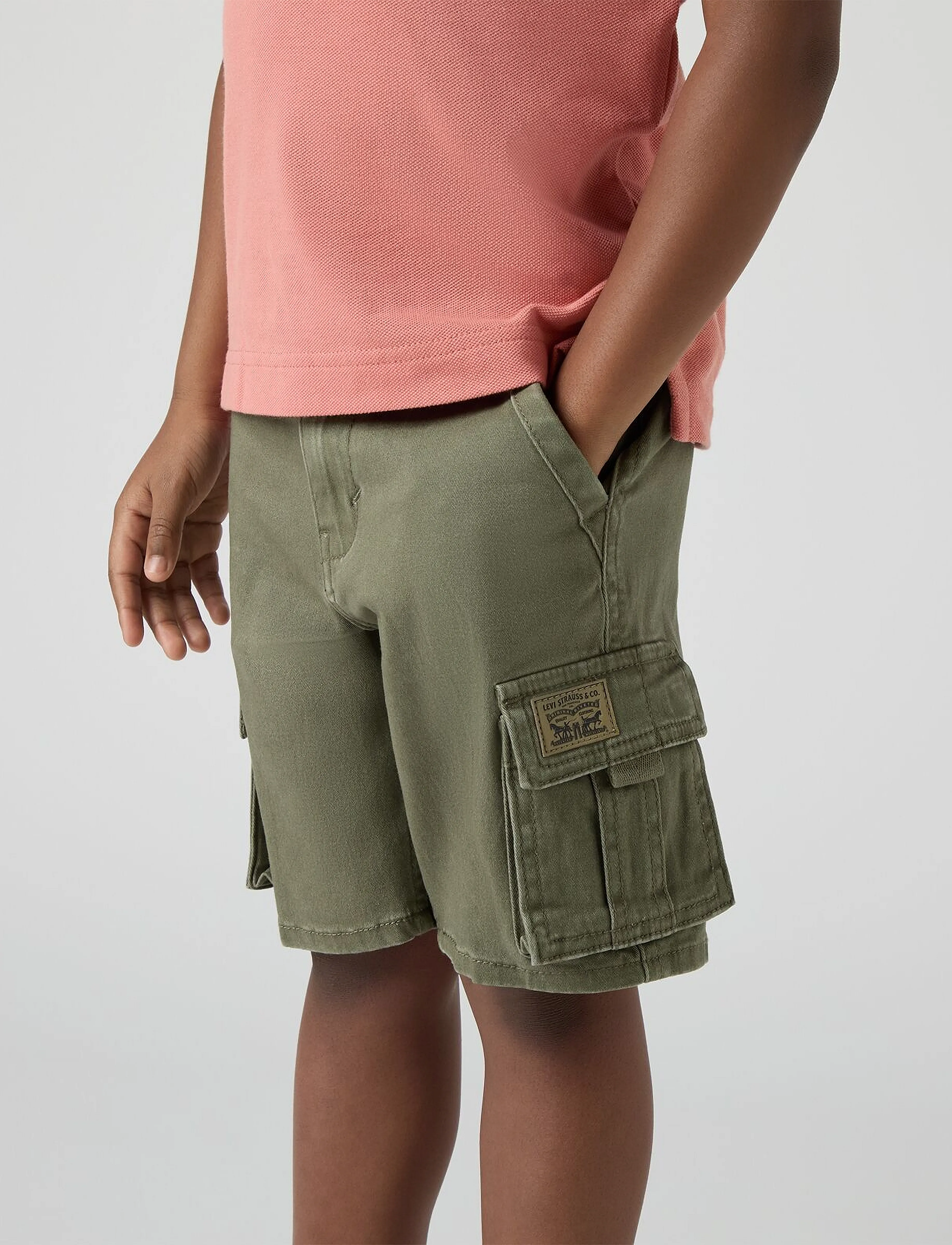 Levi's - NO-NON DENIM SHORTS - cargo shorts - deep lichen green - 4