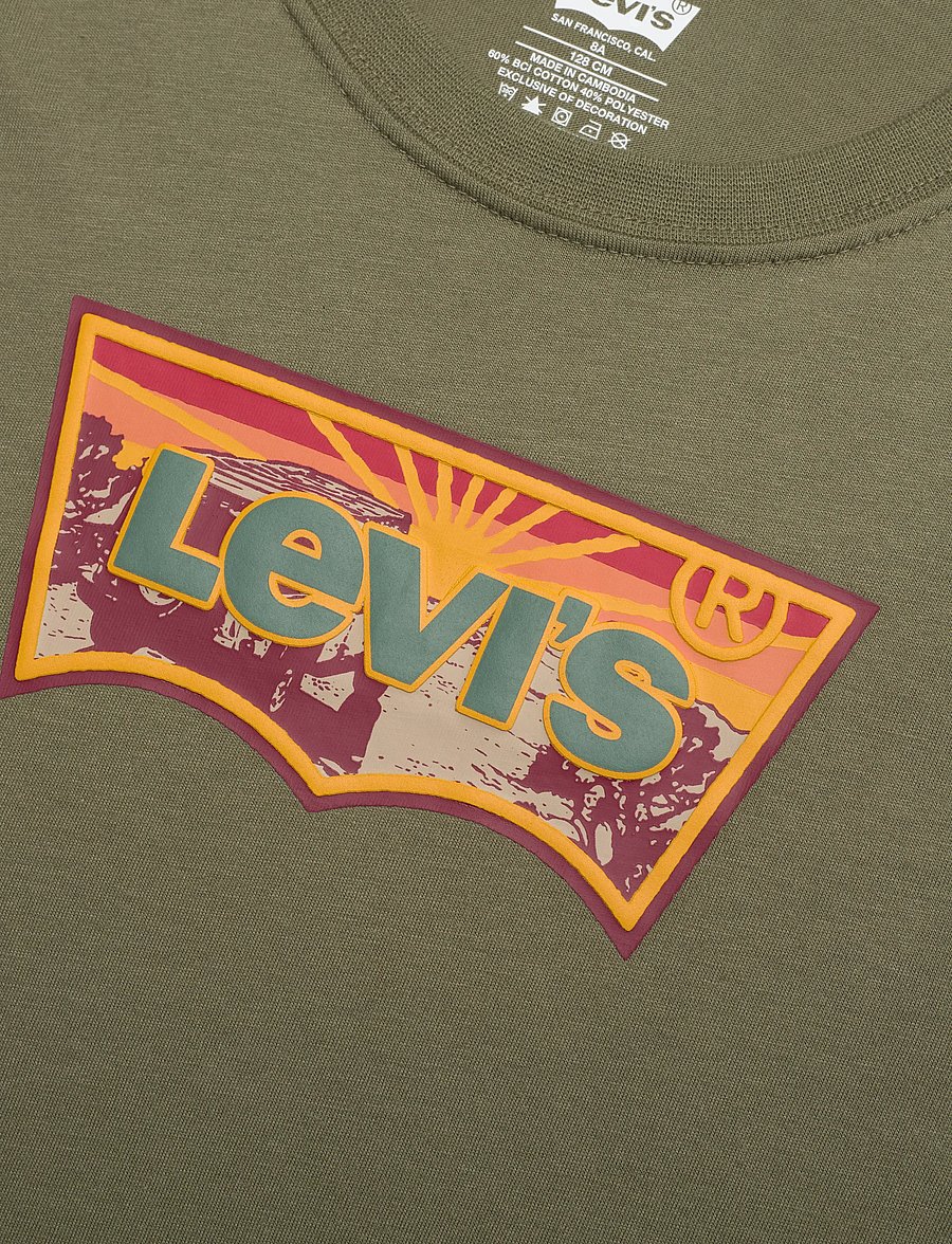Levi's - Levi's® Sunrise Desert Batwing Tee - kurzärmelige - deep lichen green - 2