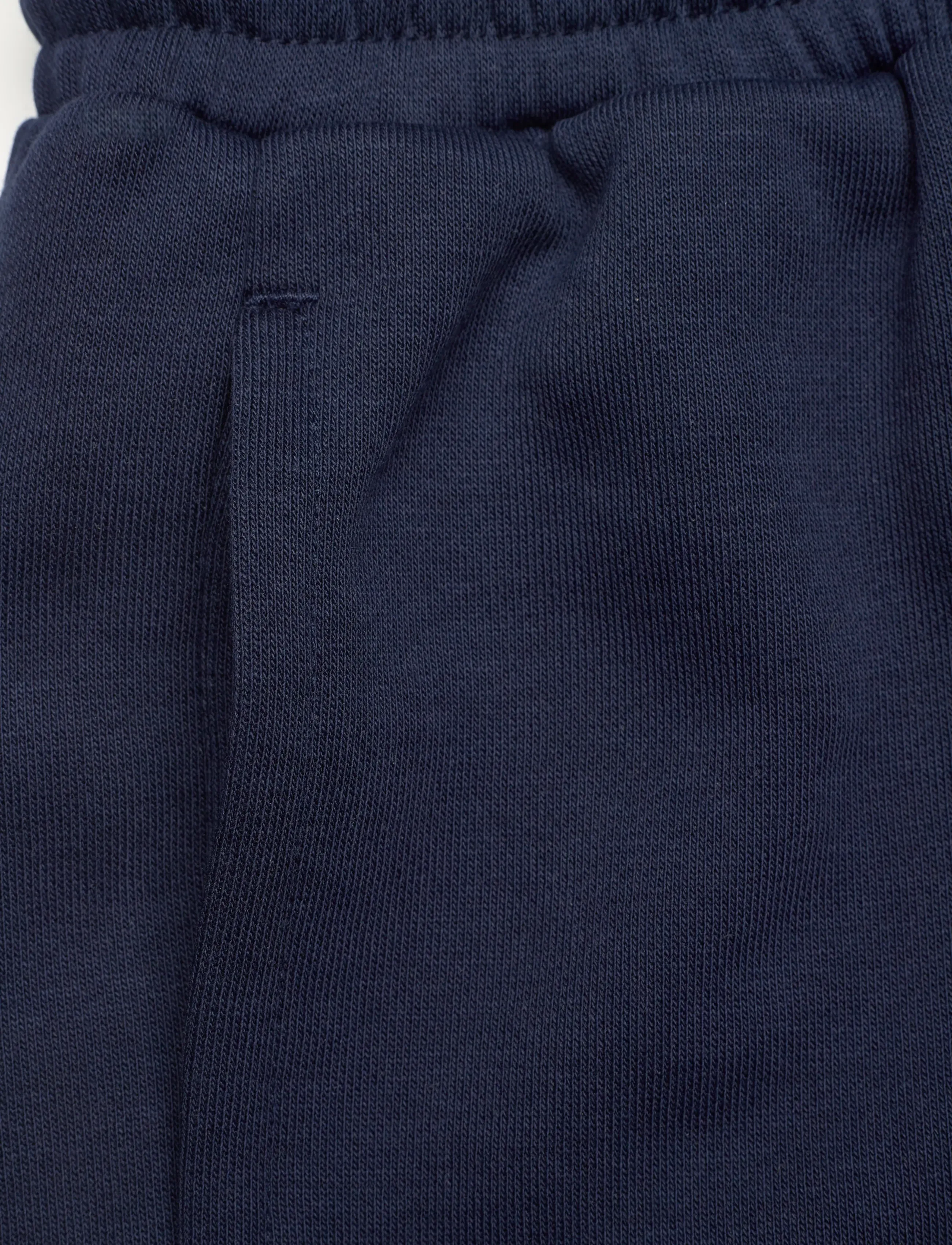 Levi's - Levi's® Mini Batwing French Terry Shorts - shorts - dress blues - 2