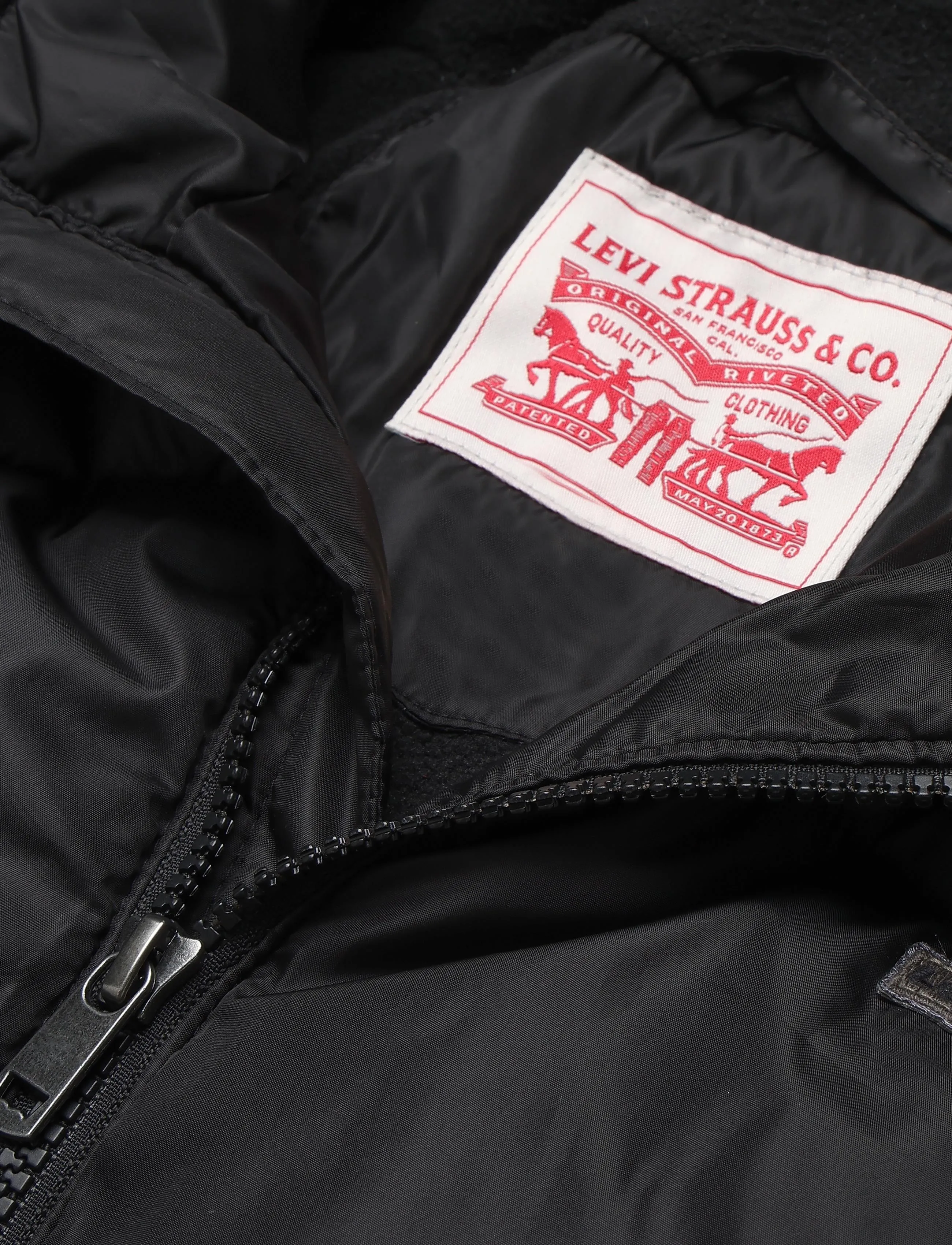 Levi's - HO-HEAVY WEIGHT OUTERWEAR - vinterjackor - jet black - 2