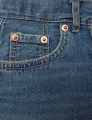 Levi's - Levi's Folded Mini Mom Shorts - lühikesed teksapüksid - middle blue - 2