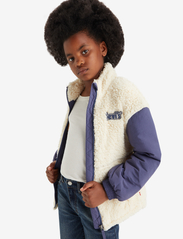 Levi's - Levi's® Boxy Fit Sherpa Jacket - multino audinio striukės - white - 2