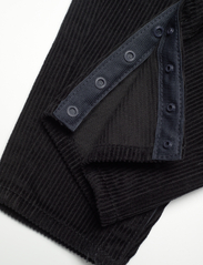 Levi's - Levi's® Tee and Corduroy Overalls Set - sæt med langærmet t-shirt - black - 6