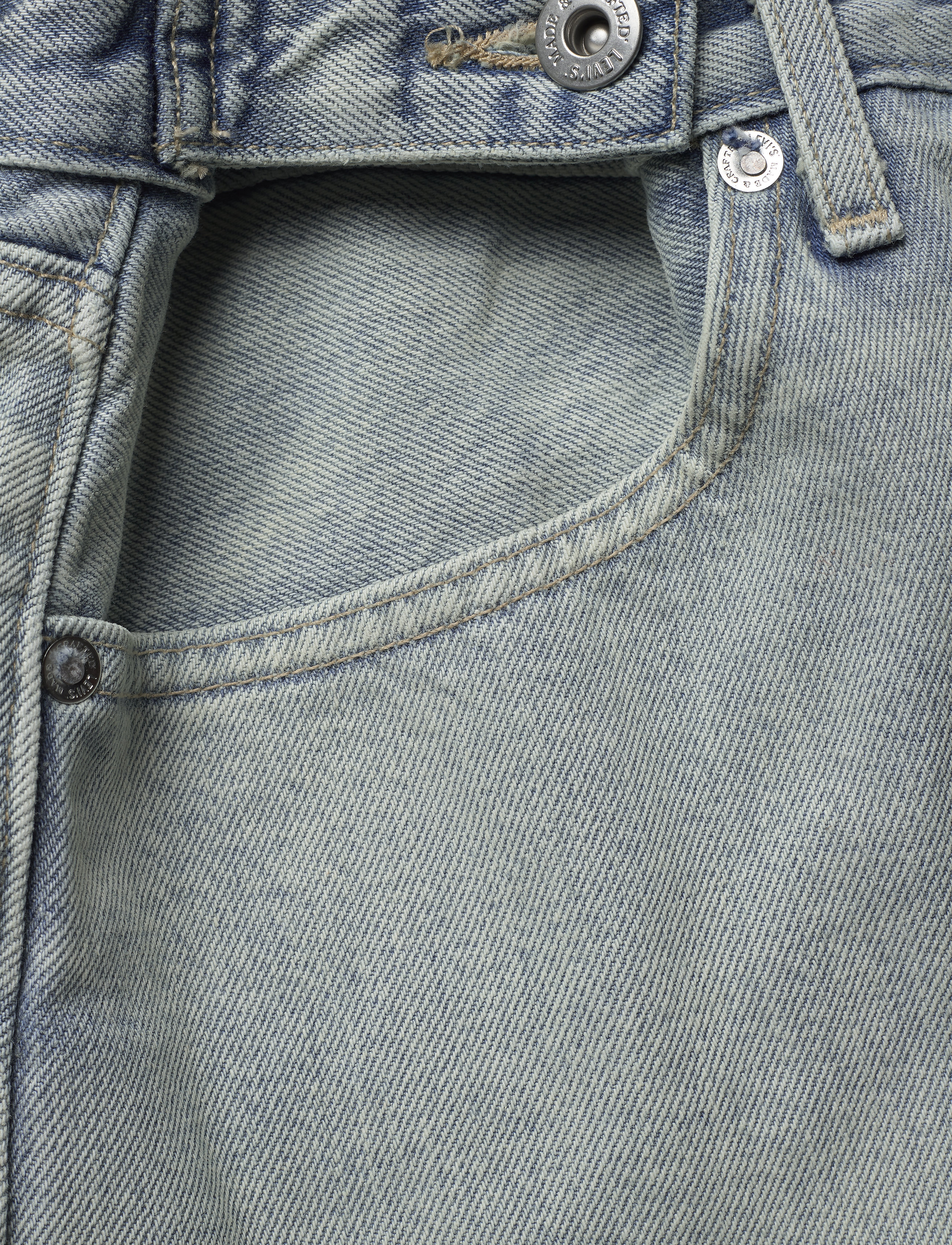 Levi's Made & Crafted - LMC CINCHED TAB SHORT LMC LEIS - light indigo - worn in - 2