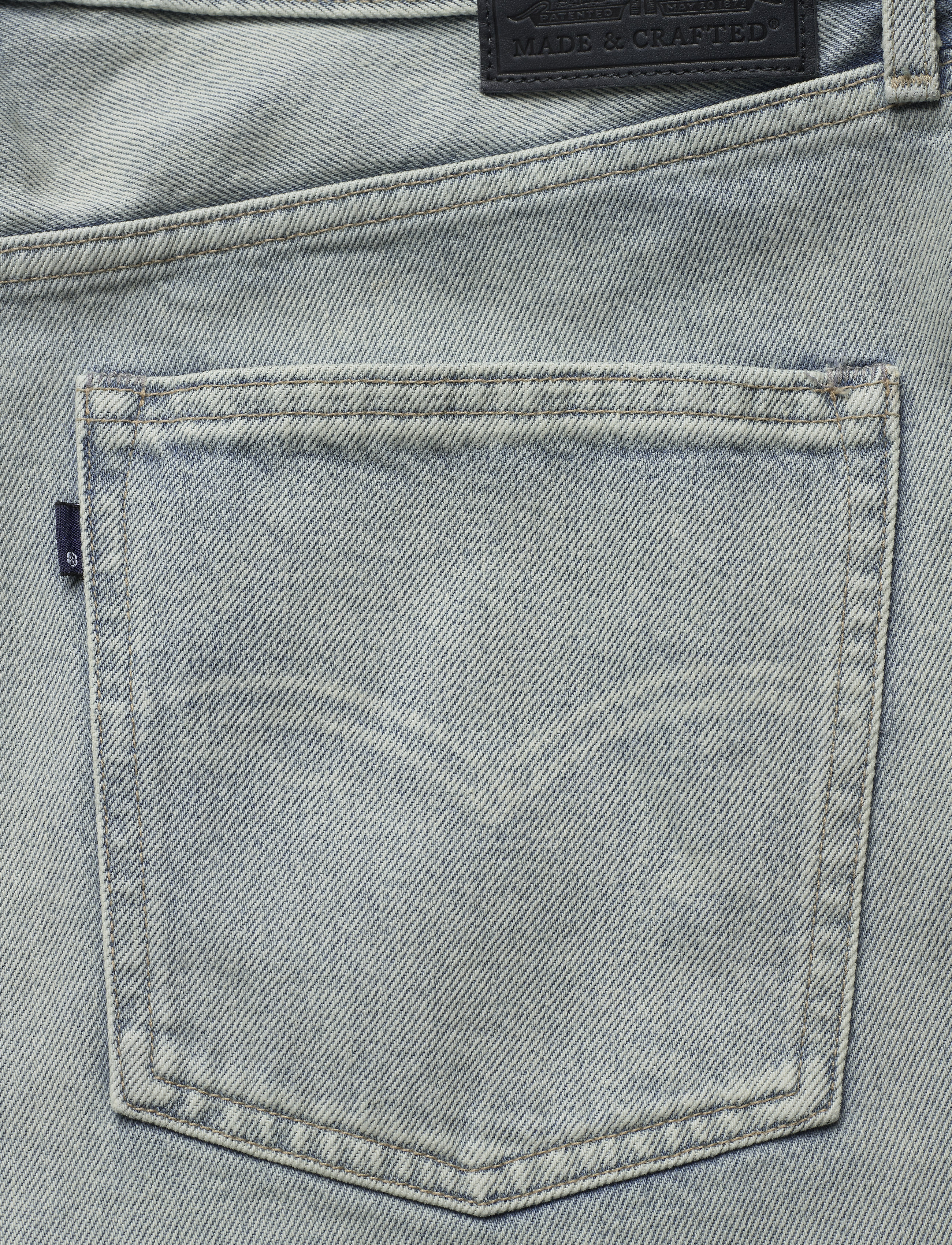 Levi's Made & Crafted - LMC CINCHED TAB SHORT LMC LEIS - light indigo - worn in - 4