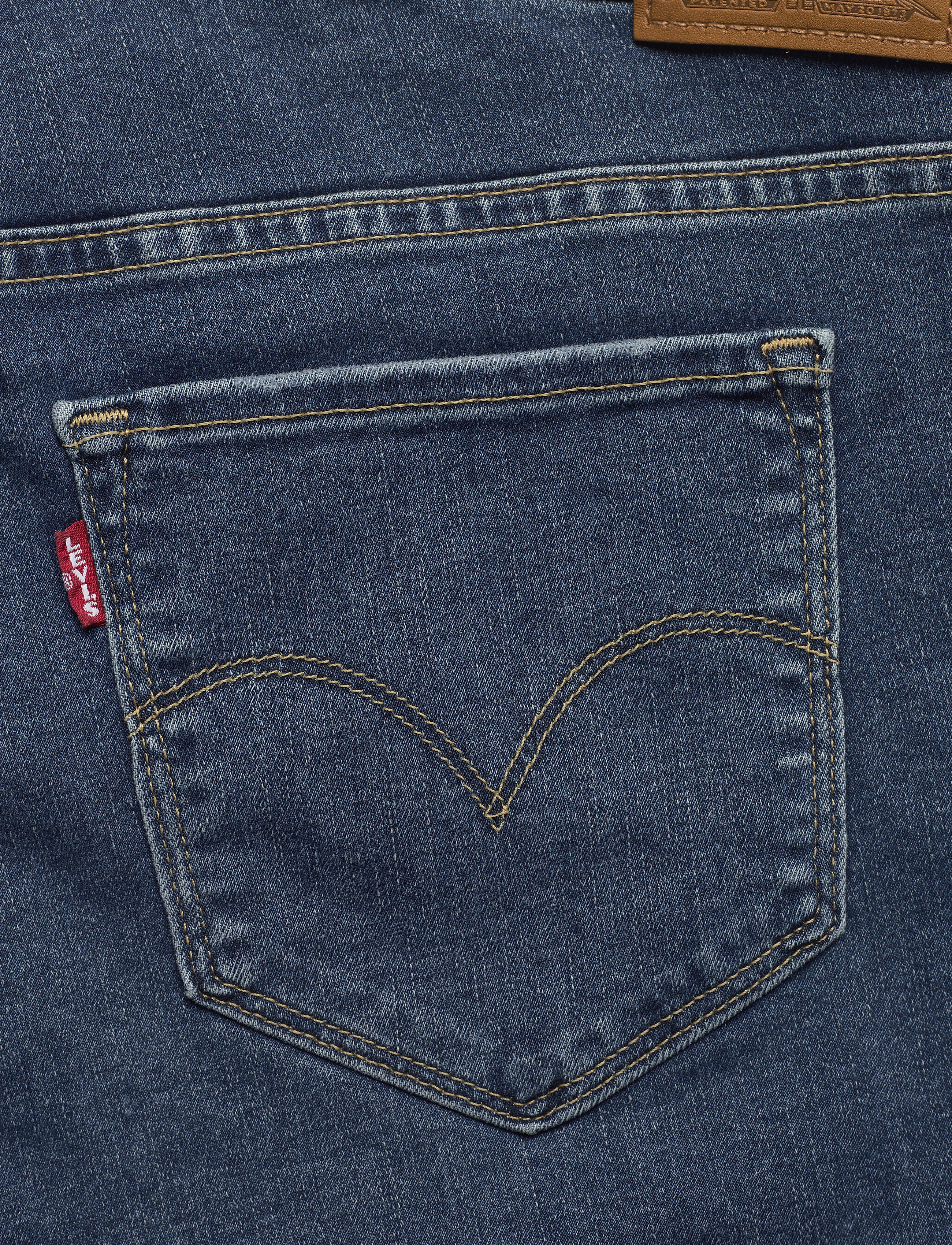 Levi's Plus Size - PL SHAPING BERMUDA PARIS RAIN - med indigo - worn in - 4