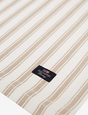 Lexington Home - Icons Cotton Herringbone Striped Placemat - bordbrikker - beige/white - 1