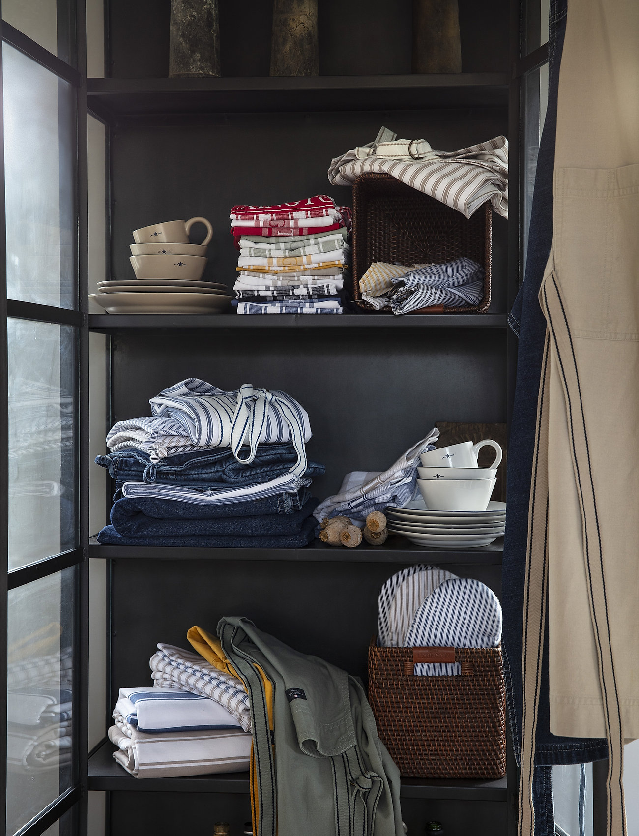 Lexington Home - Icons Cotton Herringbone Striped Mitten - blue/white - 2