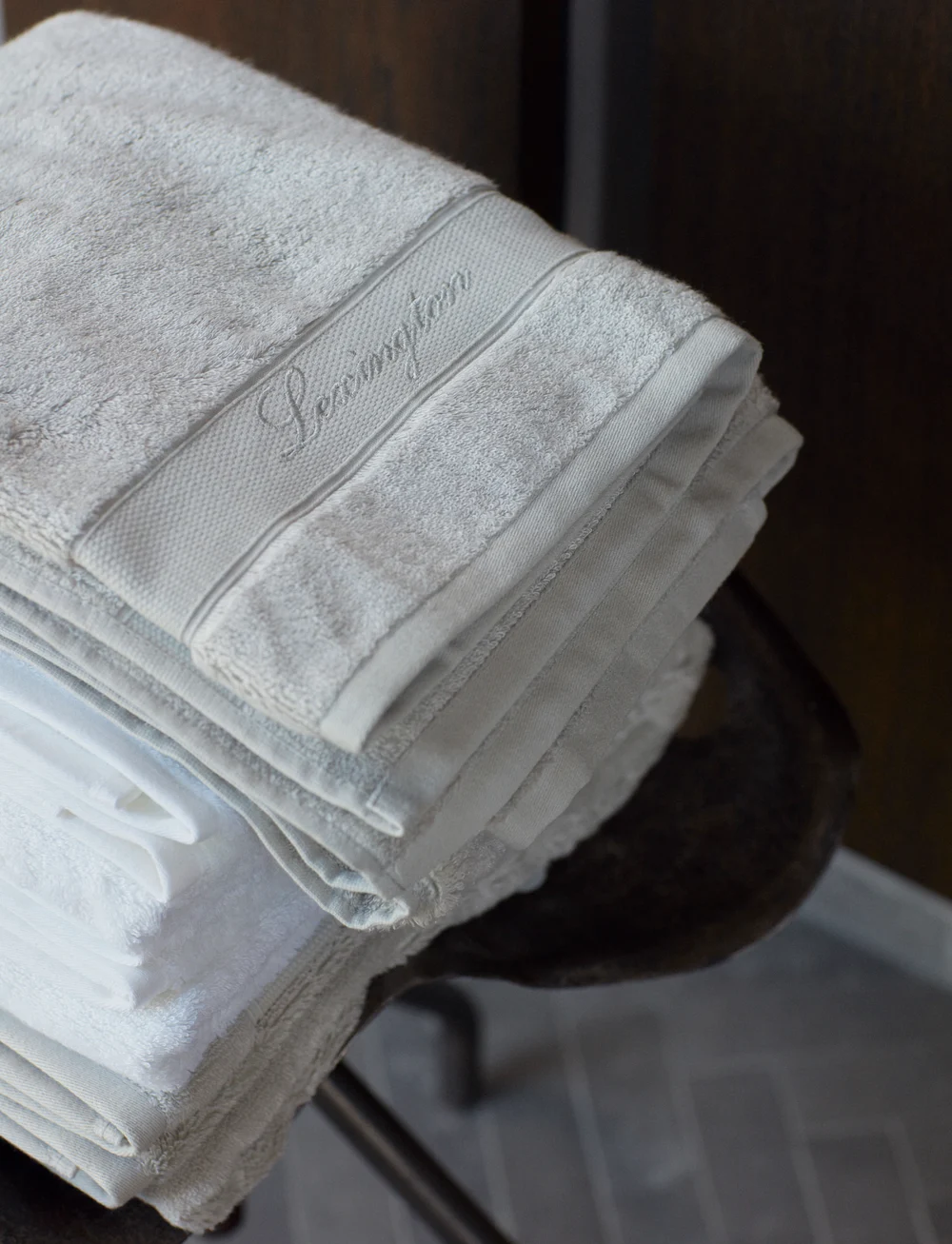 Lexington Home - Hotel Cotton/Modal/Mulberry Silk Towel Silver Gray - badetücher - silver gray - 4