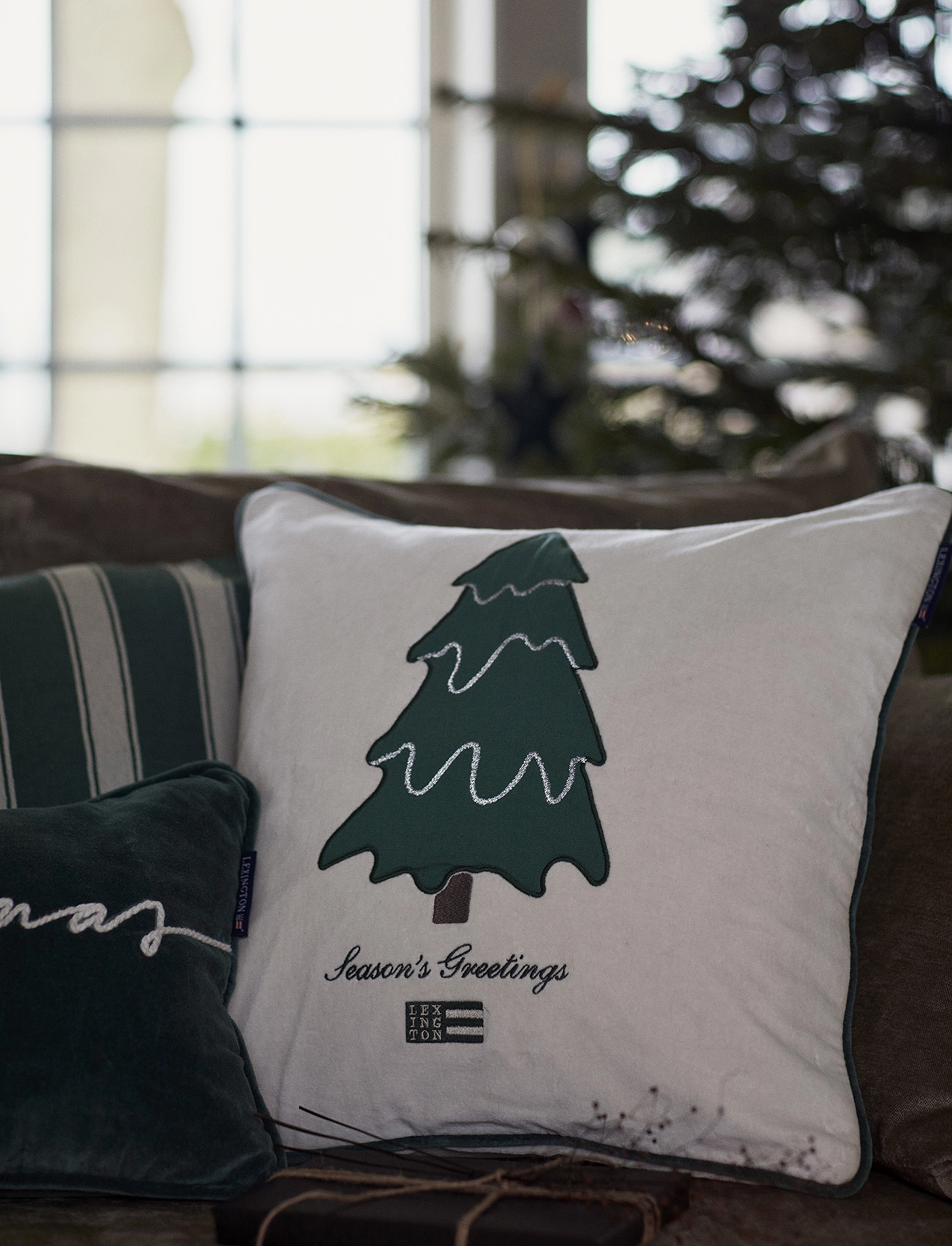Lexington Home - Pine Tree Twill Patch Cotton Velvet Pillow Cover - pudebetræk - lt beige/green - 5