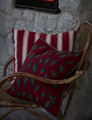 Lexington Home - Holly Embroidered Wool Mix Pillow Cover - dekoratīvas spilvendrānas - red/green - 4