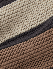 Lexington Home - Striped Knitted Cotton Throw - plaider - brown/lt beige/dk gray - 2