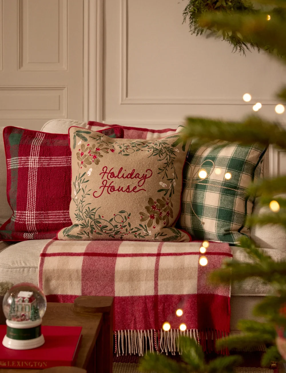 Lexington Home - Wrapped Checked Organic Flannel Pillow Cover - weihnachtstextilien - lt beige/green - 2