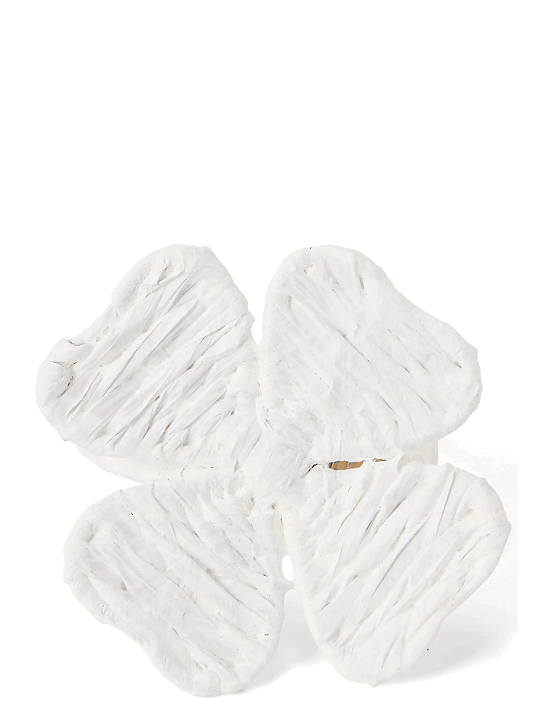 Lexington Home - Raffia Four-Leaf Clover Napkin Ring - white - 3