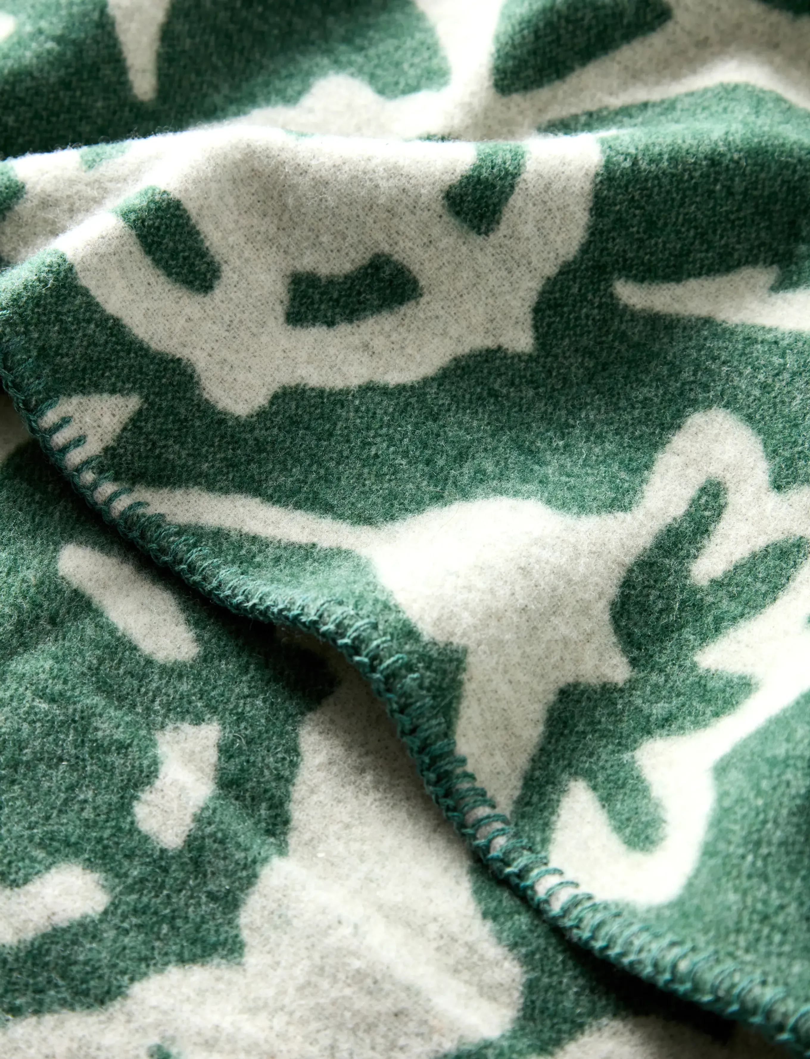 Lexington Home - Flower Jacquard Recycled Throw - green/lt beige - 3