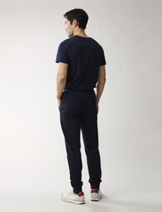 Lexington Clothing - Ivan Organic Cotton Track Pants - collegehousut - dark blue - 5