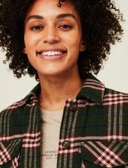 Lexington Clothing - Raven Organic Cotton Flannel Overshirt - kvinder - green multi check - 4