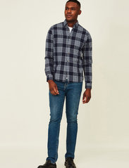 Lexington Clothing - Peter Lt Flannel Checked Shirt - ternede skjorter - blue multi check - 2