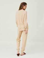 Lexington Clothing - Valentina Organic Cotton/Lyocell Knitted Crew Neck - trøjer - light beige melange - 3