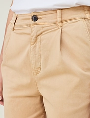 Lexington Clothing - Lilly Cotton/Modal Tapered Pants - chinos - beige - 4