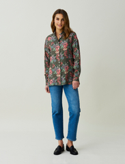 Lexington Clothing - Edith Flower Print Viscose Shirt - pitkähihaiset paidat - flower print - 2