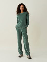Lexington Clothing - Martha Organic Cotton Velour Sweatshirt - sportiska stila džemperi un džemperi ar kapuci - green - 2