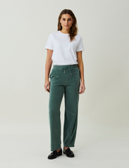 Lexington Clothing - Leona Organic Cotton Velour Pants - jogos kelnės - green - 2