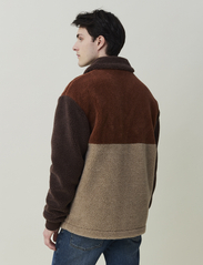 Lexington Clothing - Jesse Pile Jacket - mid layer jackets - brown multi - 4