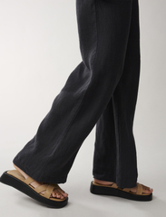 Lexington Clothing - Cleo Linen Pants - linen trousers - dark blue - 4