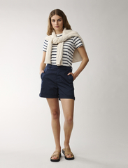 Lexington Clothing - Marissa Cotton Canvas Shorts - casual korte broeken - dark blue - 2