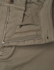 Lexington Clothing - Marissa Cotton Canvas Shorts - kasdienio stiliaus šortai - dark green - 6