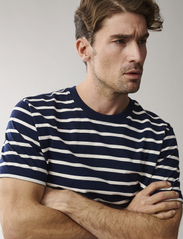 Lexington Clothing - Ricky Striped Tee - dark blue/beige stripe - 4