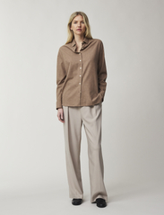 Lexington Clothing - Edith Cotton Melange Flannel Shirt - langermede skjorter - light brown melange - 1