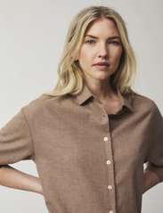 Lexington Clothing - Edith Cotton Melange Flannel Shirt - langermede skjorter - light brown melange - 3