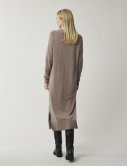 Lexington Clothing - Ivana Cotton/Cashmere Knitted Dress - gebreide jurken - light brown melange - 2