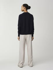 Lexington Clothing - Freya Cotton/Cashmere Sweater - strikkegensere - dark blue - 2
