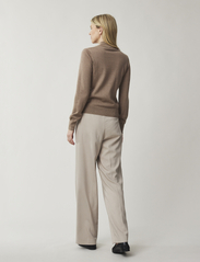 Lexington Clothing - Ellen Merino Wool Mock Neck Sweater - tröjor - light brown melange - 2