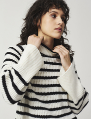 Lexington Clothing - Elisabeth Recycled Wool Mock Neck Sweater - gebreide truien - black/white stripe - 3