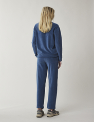 Lexington Clothing - Martha Organic Cotton Velour Sweatshirt - sportiska stila džemperi un džemperi ar kapuci - medium blue - 3