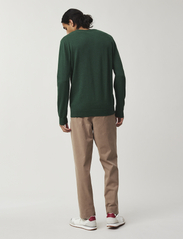 Lexington Clothing - Bradley Cotton Crew Sweater - megztinis su apvalios formos apykakle - green - 2
