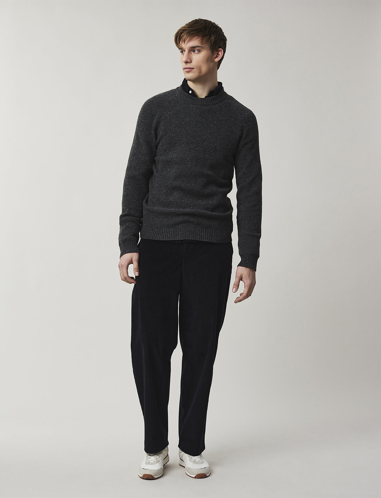 Lexington Clothing - Felix Donegal Sweater - knitted round necks - dark grey melange - 1