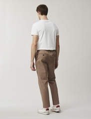 Lexington Clothing - Classic Elasticated  Lyocell Pant - casual byxor - beige/brown - 2
