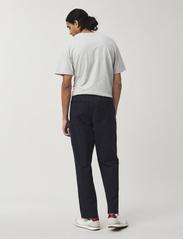Lexington Clothing - Classic Elasticated  Lyocell Pant - spodnie na co dzień - dark blue - 2