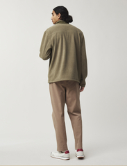 Lexington Clothing - Obie Tech Fleece - mellomlagsjakker - green - 2