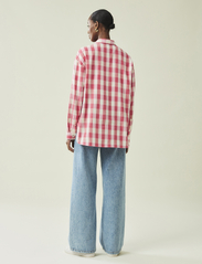 Lexington Clothing - Edith Organic Cotton Flannel Check Shirt - langermede skjorter - pink/red check - 3