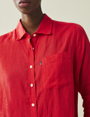 Lexington Clothing - Isa Linen Shirt - long-sleeved shirts - red - 4