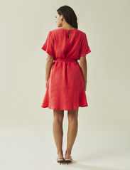Lexington Clothing - Meghan Linen Dress - sommarklänningar - red - 2