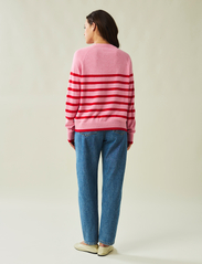 Lexington Clothing - Freya Cotton/Cashmere Sweater - tröjor - pink/red stripe - 2