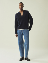 Lexington Clothing - Peyton Full Milano Knitted Sweater - tröjor - dark blue - 1