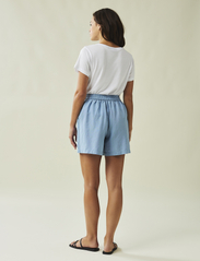 Lexington Clothing - Ruby Linen Blend Shorts - rennot shortsit - blue - 3